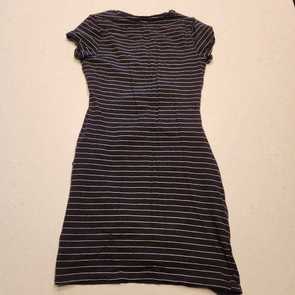 Athleta Effortless Tee dress. Size M. - Picture 2 of 4